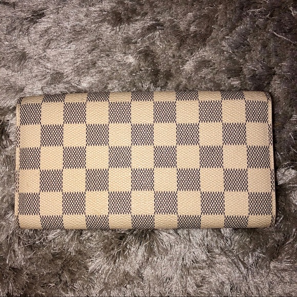 Louis Vuitton Sarah Wallet - Picture 2 of 6